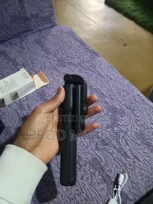 Photo - Selfie Stick With Tripod