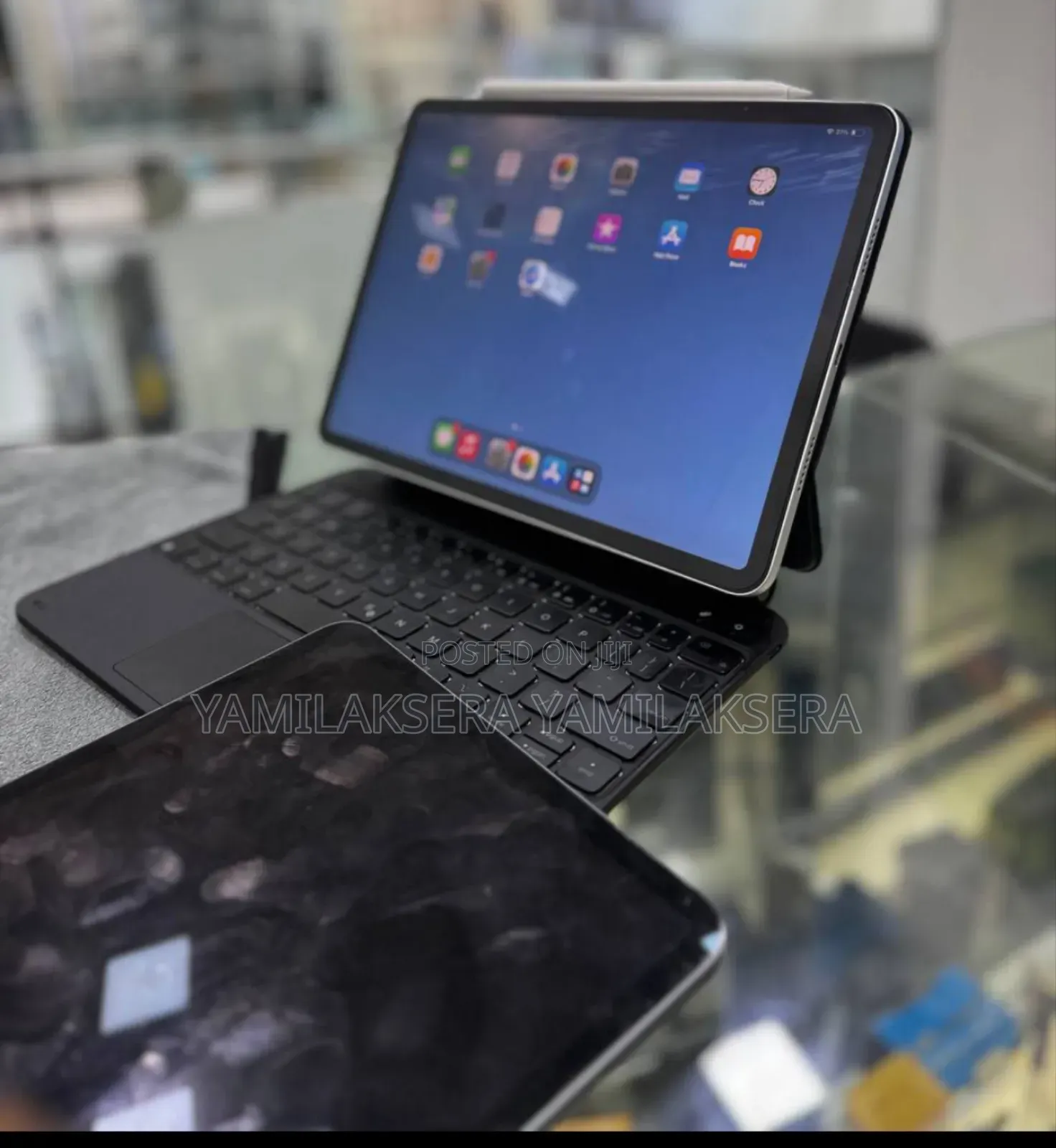 New Apple iPad Pro (2022) 128 GB Silver