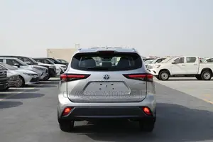 New Toyota Highlander Hybrid 2023 Silver