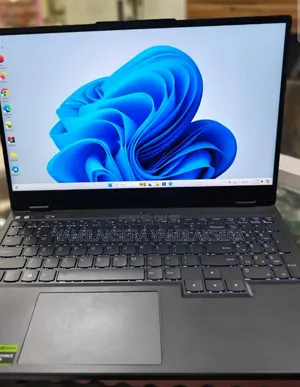 New Laptop Lenovo Legion 5 16GB AMD Ryzen 7 SSD 512GB