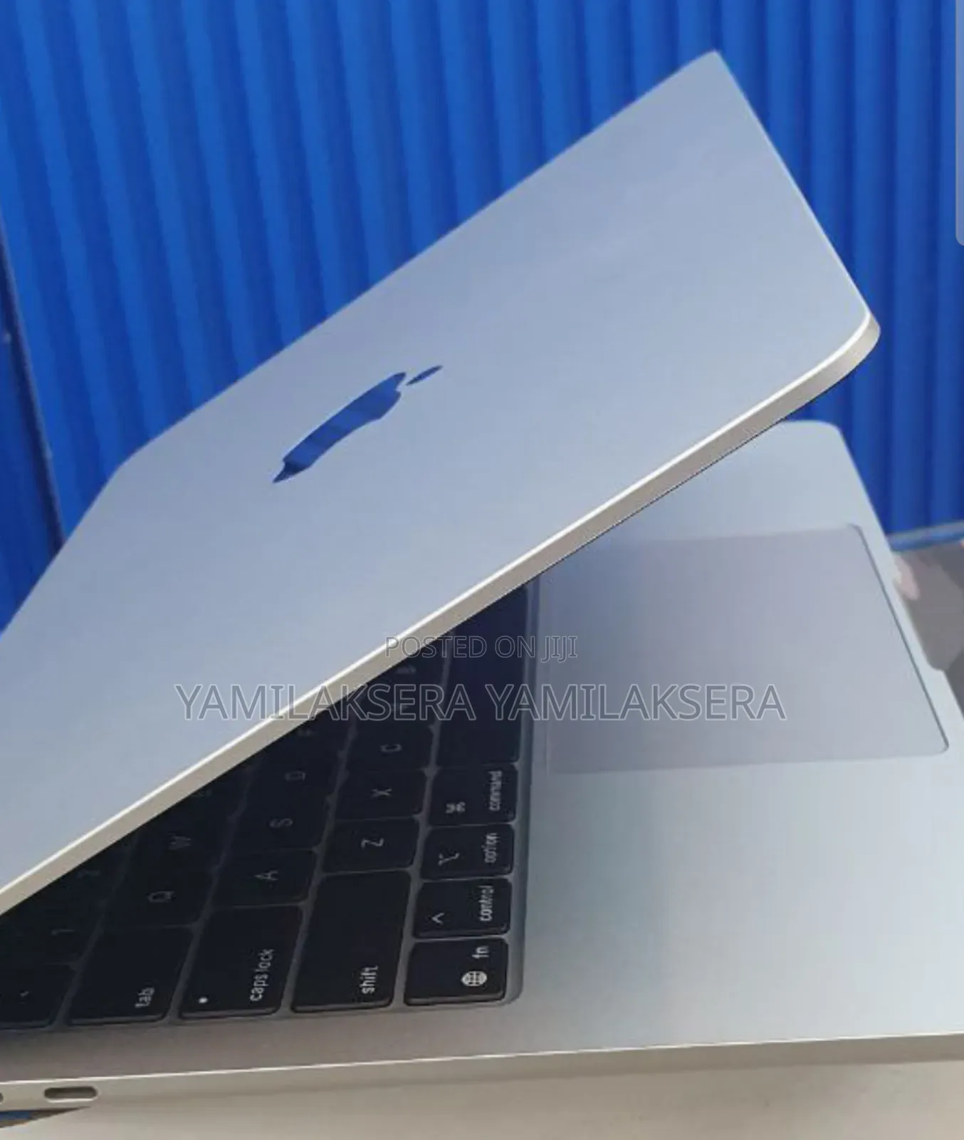 New Apple MacBook Air 2025 M4 13-Inch 16GB Apple M4 Pro SSD 256GB