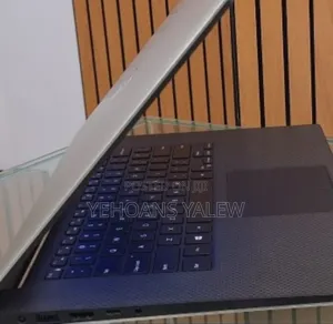 New Laptop Dell XPS 15 32GB Intel Core I9 SSD 1T