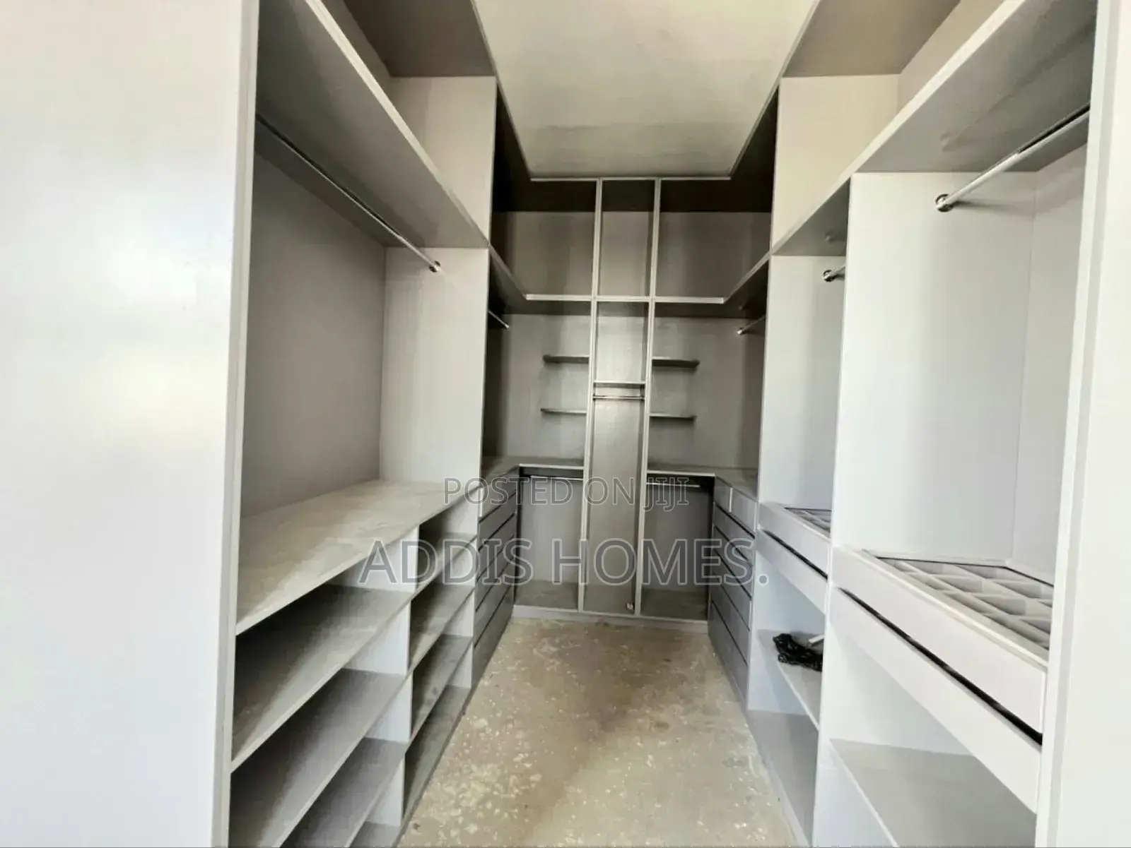 3bdrm Duplex in Bole for sale