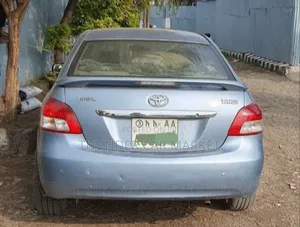 Toyota Yaris 2011 Blue