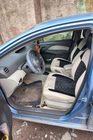 Toyota Yaris 2011 Blue