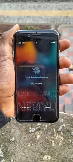 Apple iPhone 6s 32 GB Black