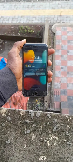 Apple iPhone 6s 32 GB Black