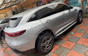 Photo - Mercedes-Benz EQC EQC400 4MATIC 2023 Silver