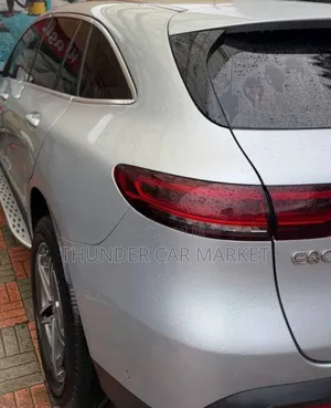 Mercedes-Benz EQC EQC400 4MATIC 2023 Silver