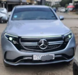 Photo - Mercedes-Benz EQC EQC400 4MATIC 2023 Purple