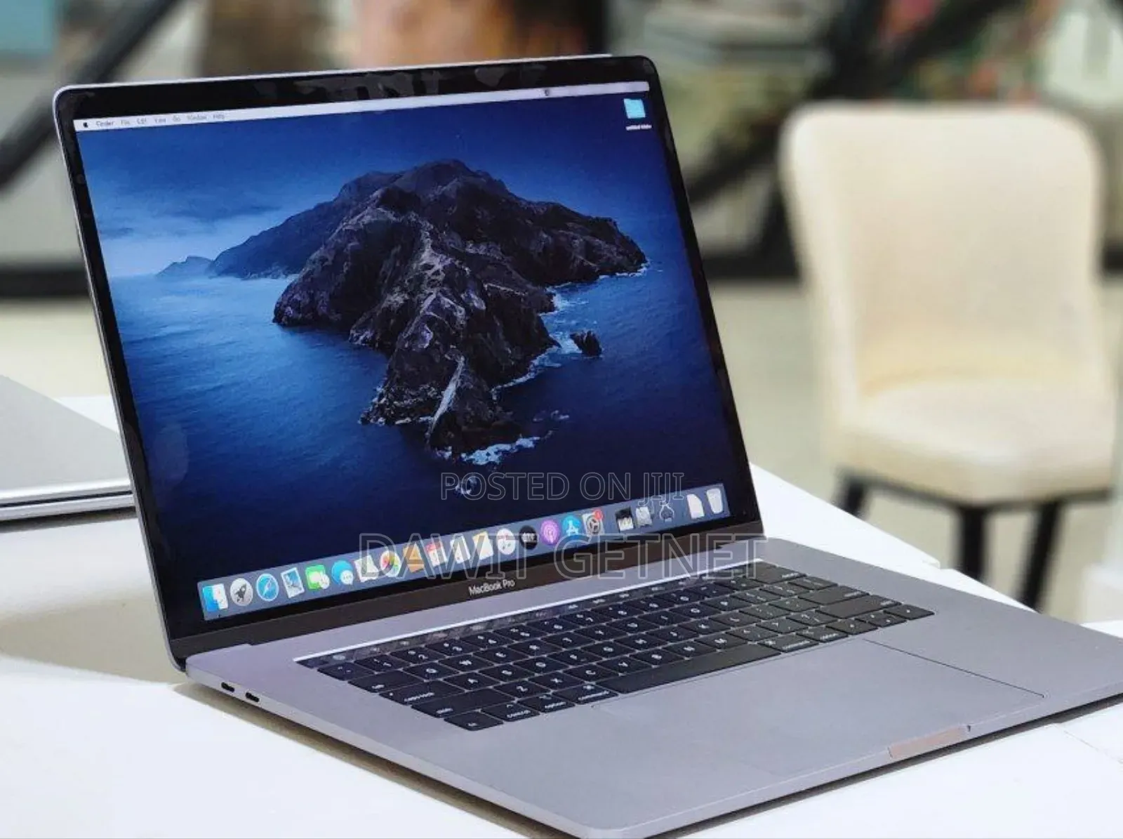 New Laptop Apple MacBook Pro 2019 32GB Intel Core I9 SSD 1T