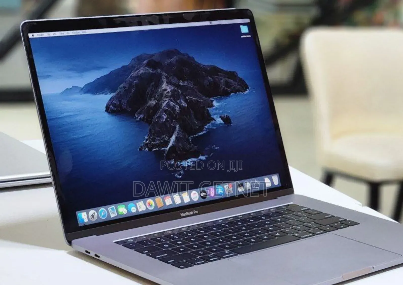 New Laptop Apple MacBook Pro 2019 32GB Intel Core I9 SSD 1T