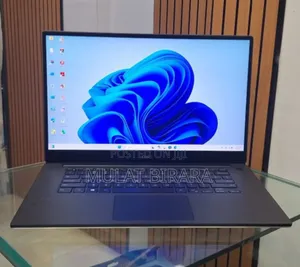 New Laptop Dell XPS 15 32GB Intel Core I9 SSD 2T