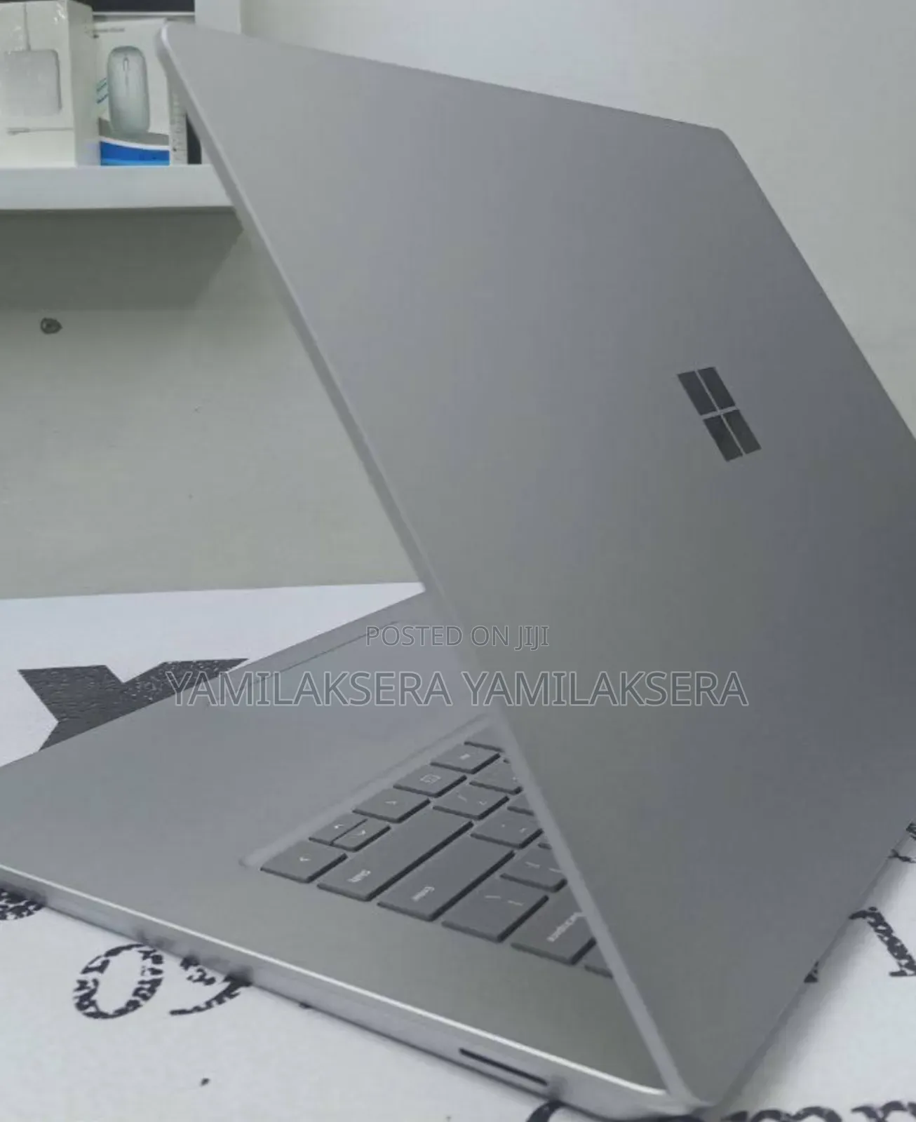 New Laptop Microsoft Surface Laptop 4 8GB AMD Ryzen 7 SSD 256GB
