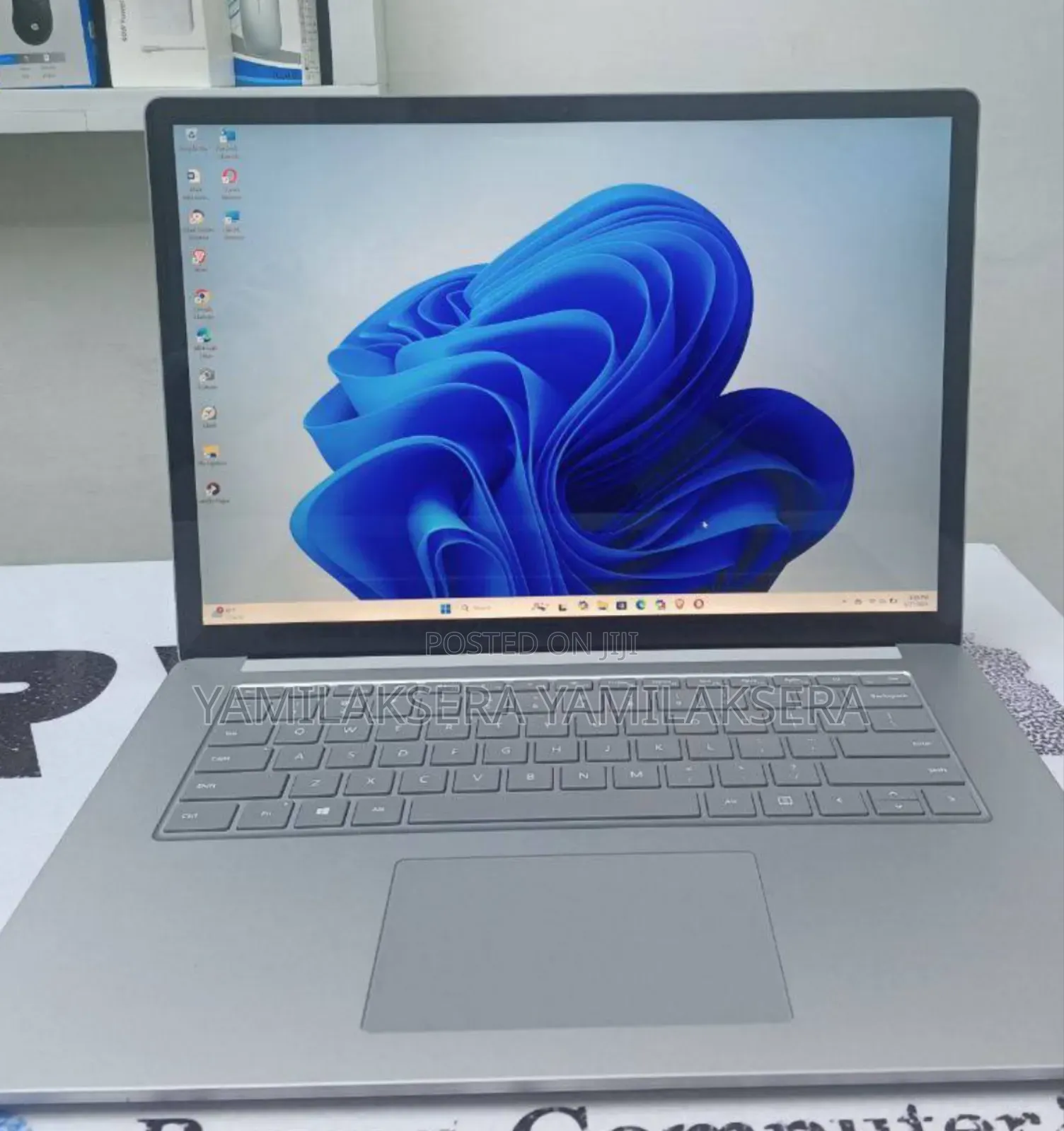 New Laptop Microsoft Surface Laptop 4 8GB AMD Ryzen 7 SSD 256GB