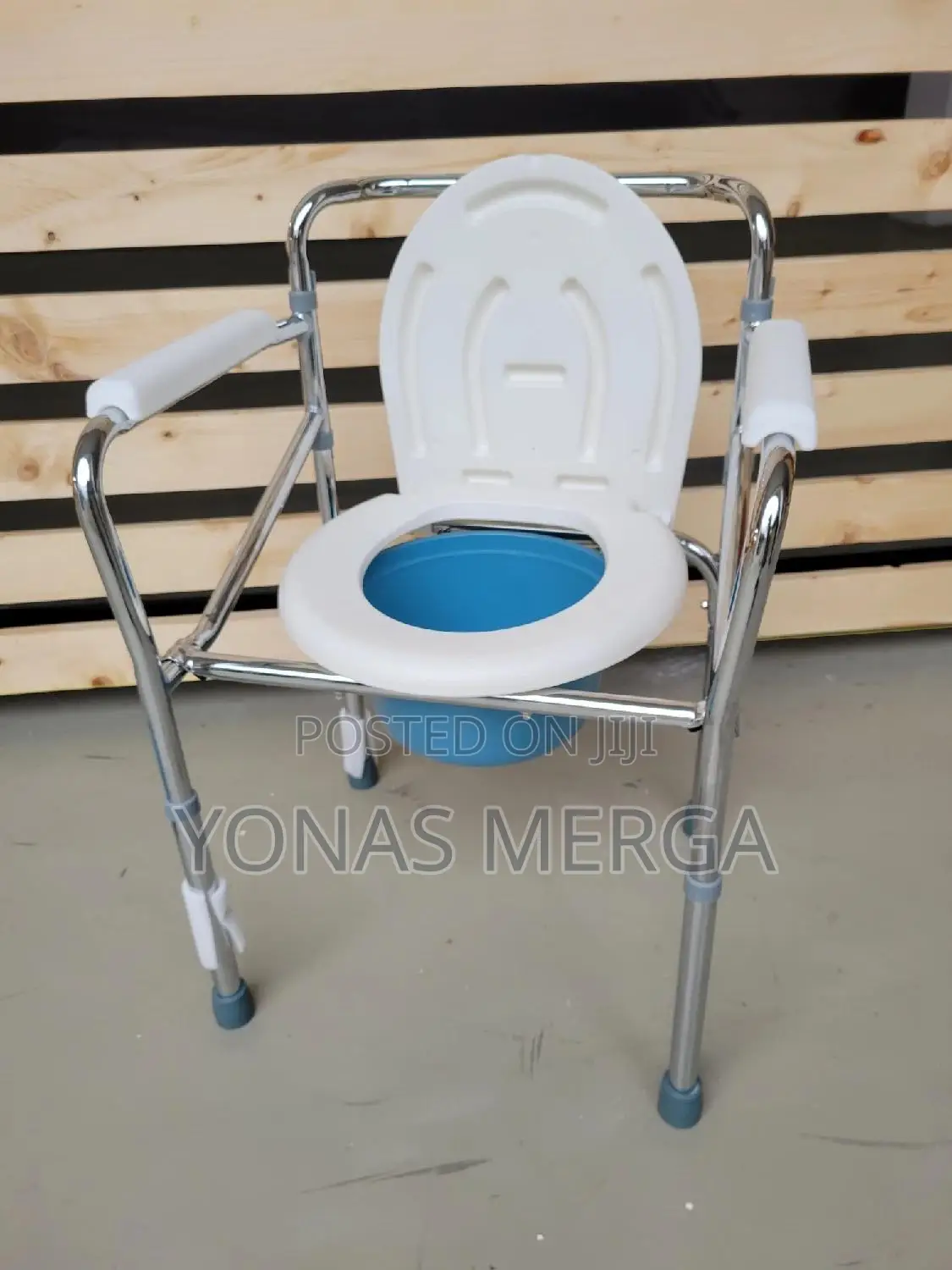 Commode Chairز癌toilet Chair兕士easy to Clean by Simply Using a Wet Towel
