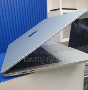 New Laptop Apple MacBook Air 2025 M4 13-Inch 16GB Apple M4 SSD 256GB