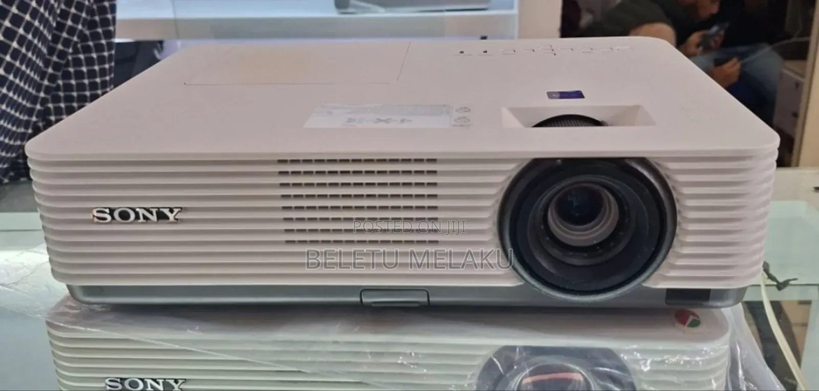 New Arrival 
Sony VPL-Dx221 Proj