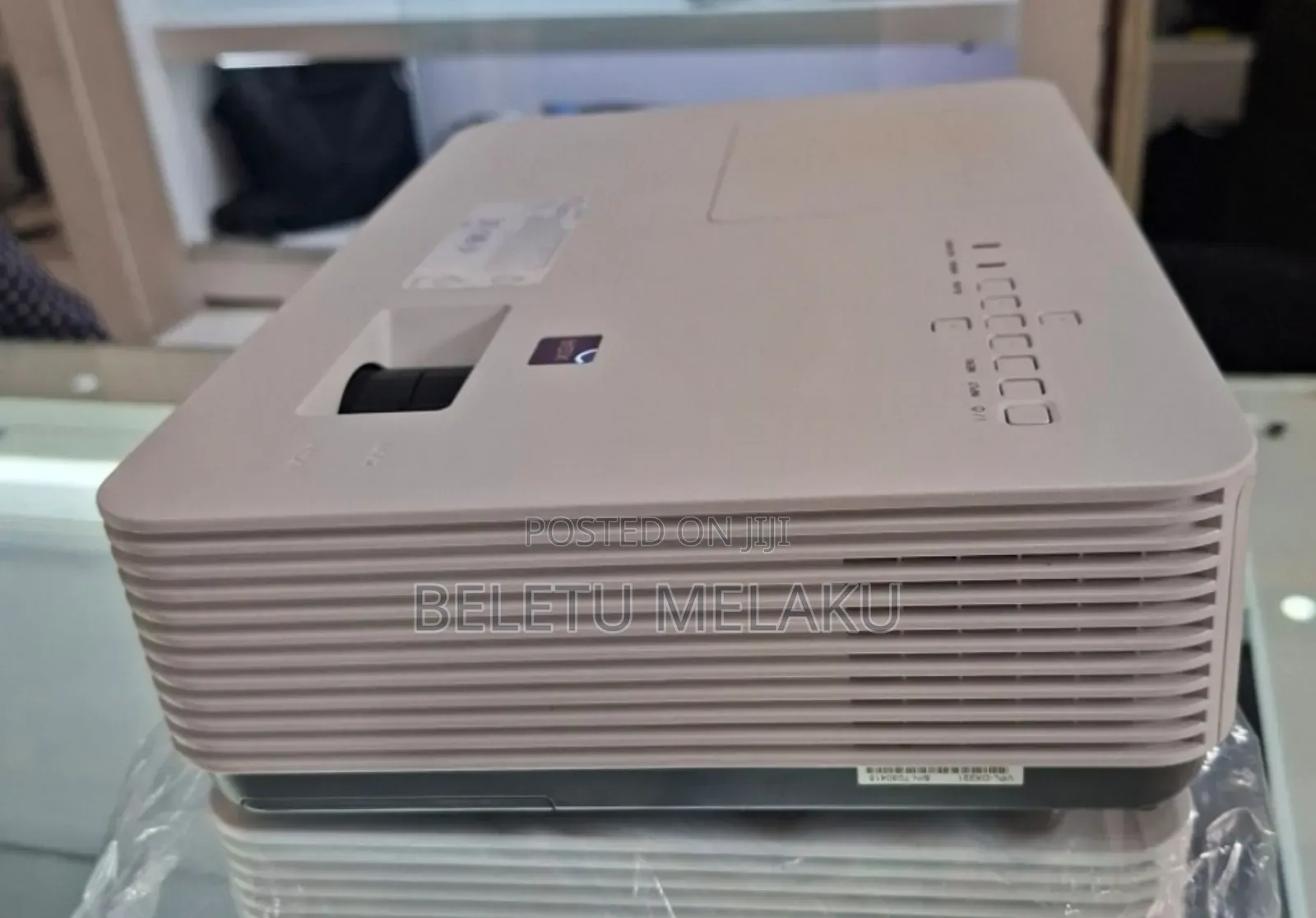 New Arrival 
Sony VPL-Dx221 Proj