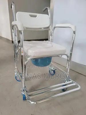 Photo - 3 in 1 Commode Chair客፹for Toilet With Shower∆頗directly Over a Toilet