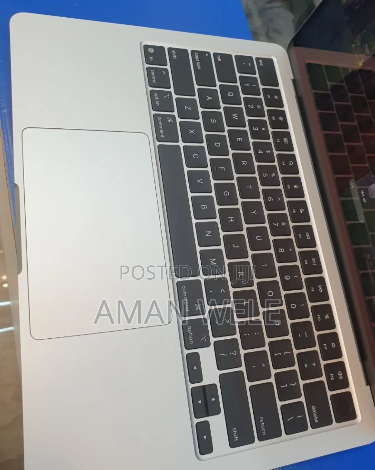 New Laptop Apple MacBook Pro 2019 16GB Intel SSD 256GB