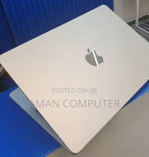New Laptop Apple MacBook Pro 2019 16GB Intel SSD 256GB