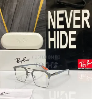 Ray Ban Bold Square Ferrari
Blue Light Filter