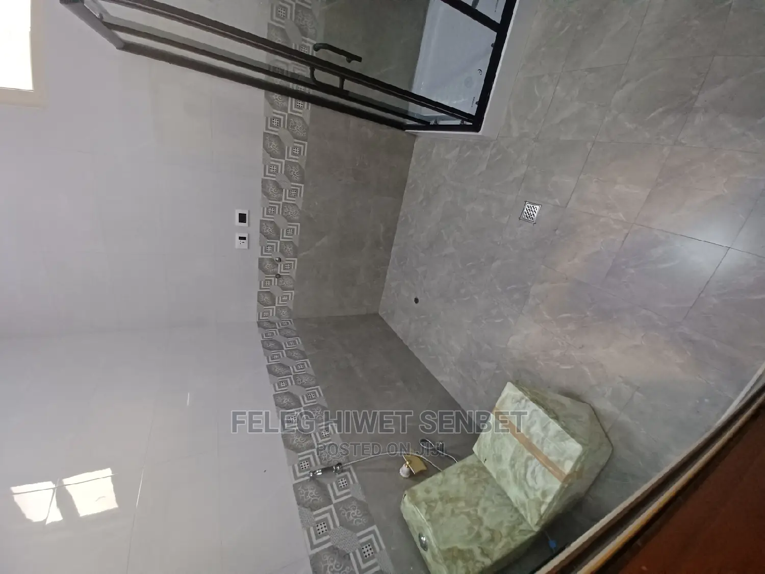 5bdrm Villa in አአ, Bole for Sale