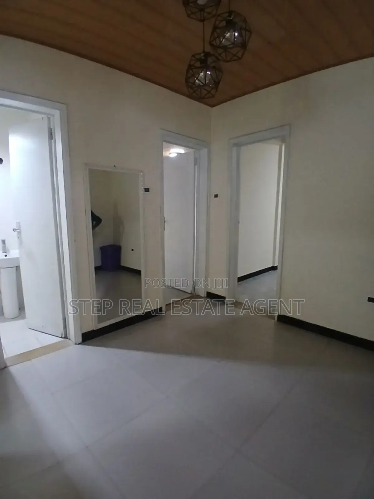 8bdrm House in Bole for rent