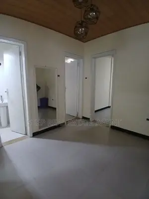 8bdrm House in Bole for rent