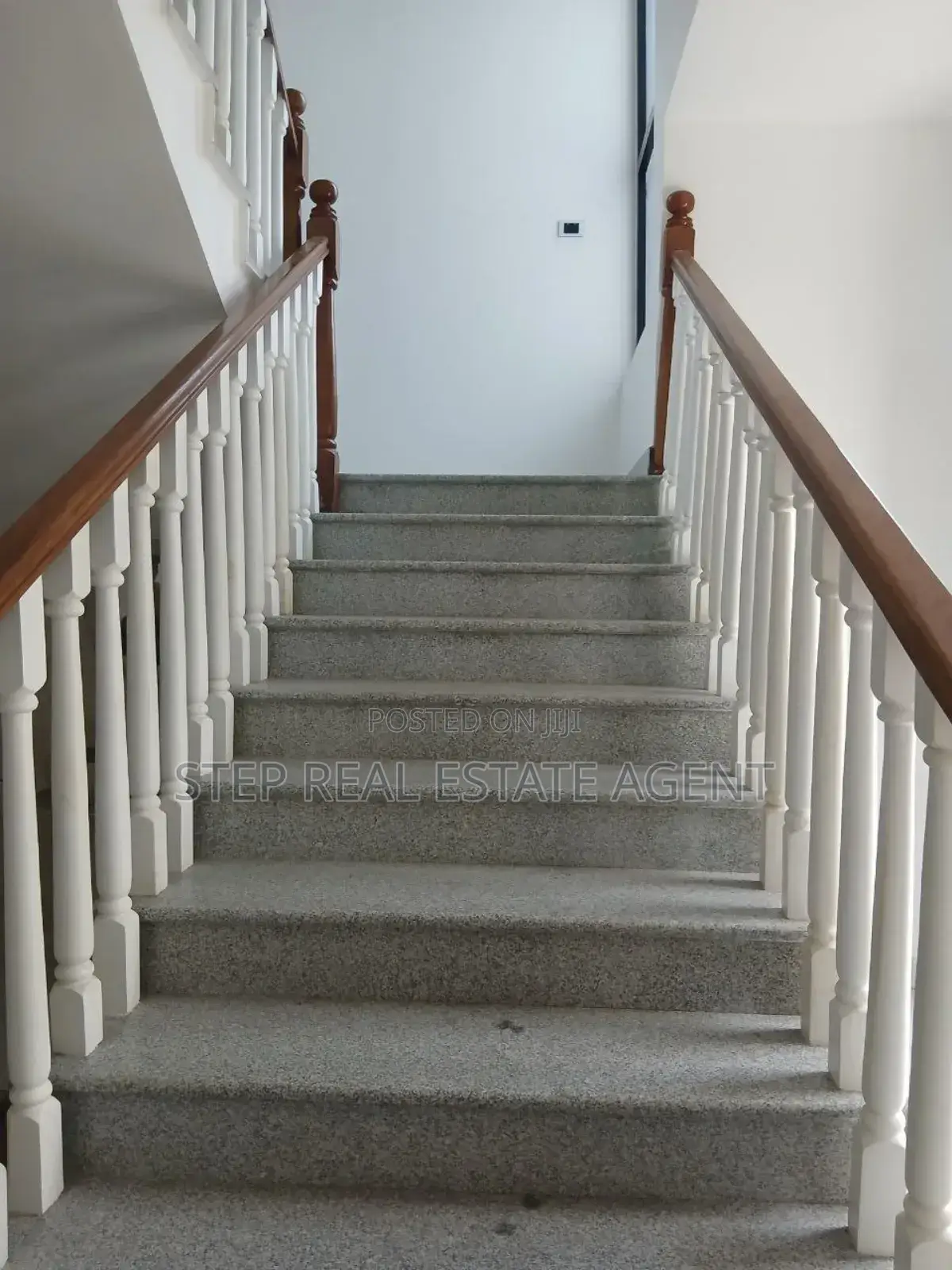 8bdrm House in Bole for rent