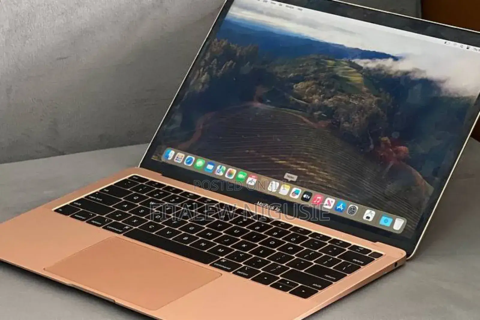 New Laptop Apple MacBook Air 2019 8GB SSD 128GB