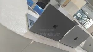 Photo - New Laptop Apple MacBook Pro M1 16GB Apple M1 SSD 512GB