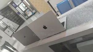 New Laptop Apple MacBook Pro M1 16GB Apple M1 SSD 512GB