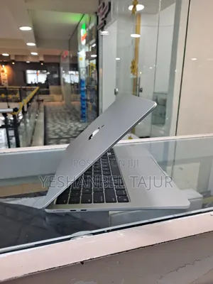 New Laptop Apple MacBook Air 2024 M3 13-Inch 16GB Apple M3 SSD 512GB