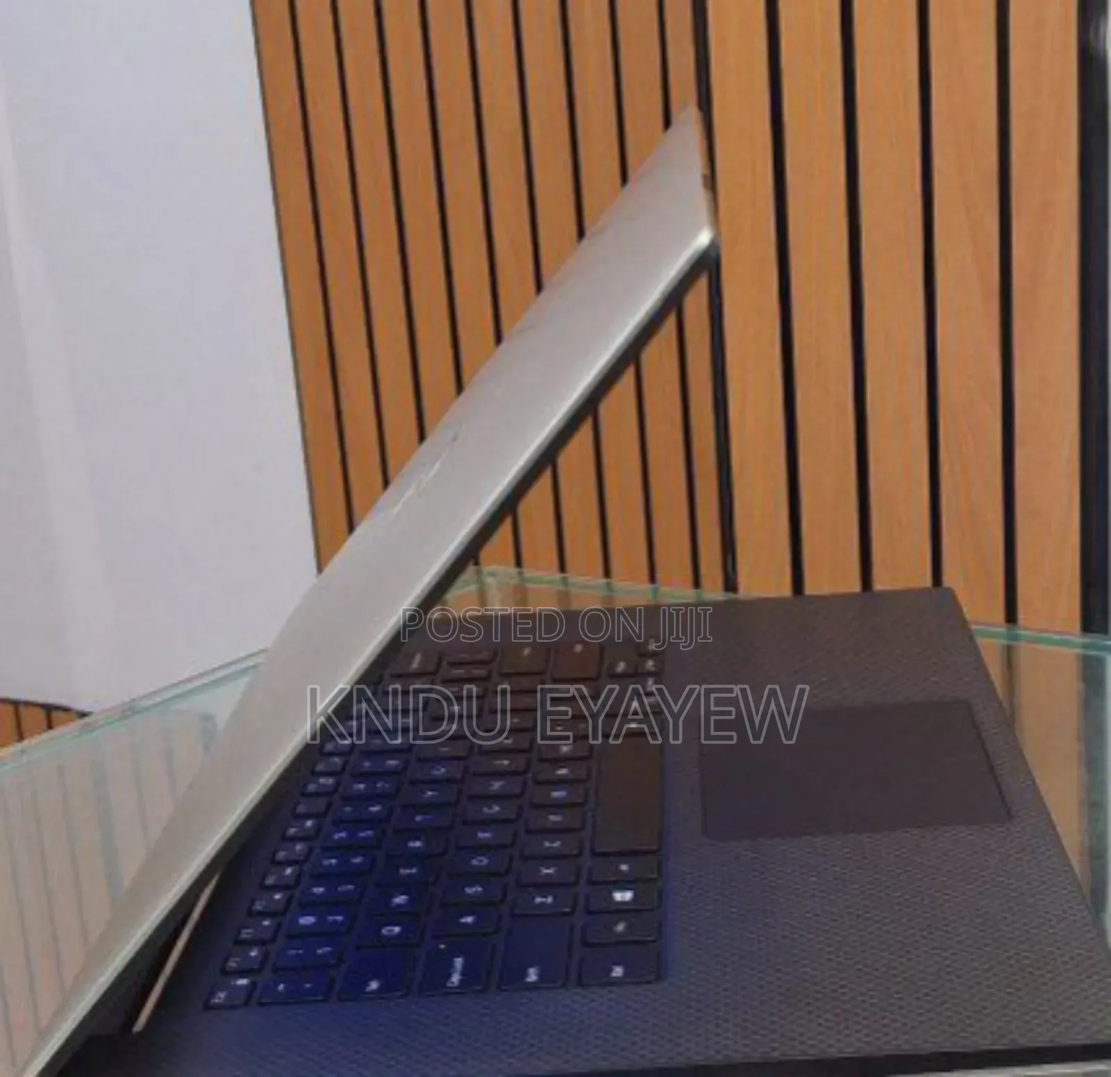 New Laptop Dell XPS 15 32GB Intel Core I9 SSD 2T