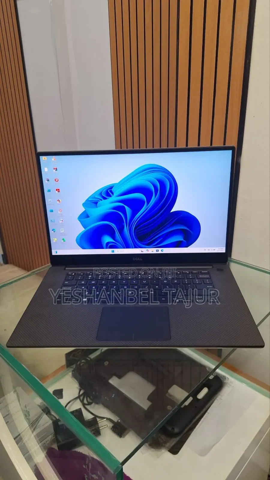 New Laptop Dell XPS 15 32GB Intel Core I9 SSD 2T