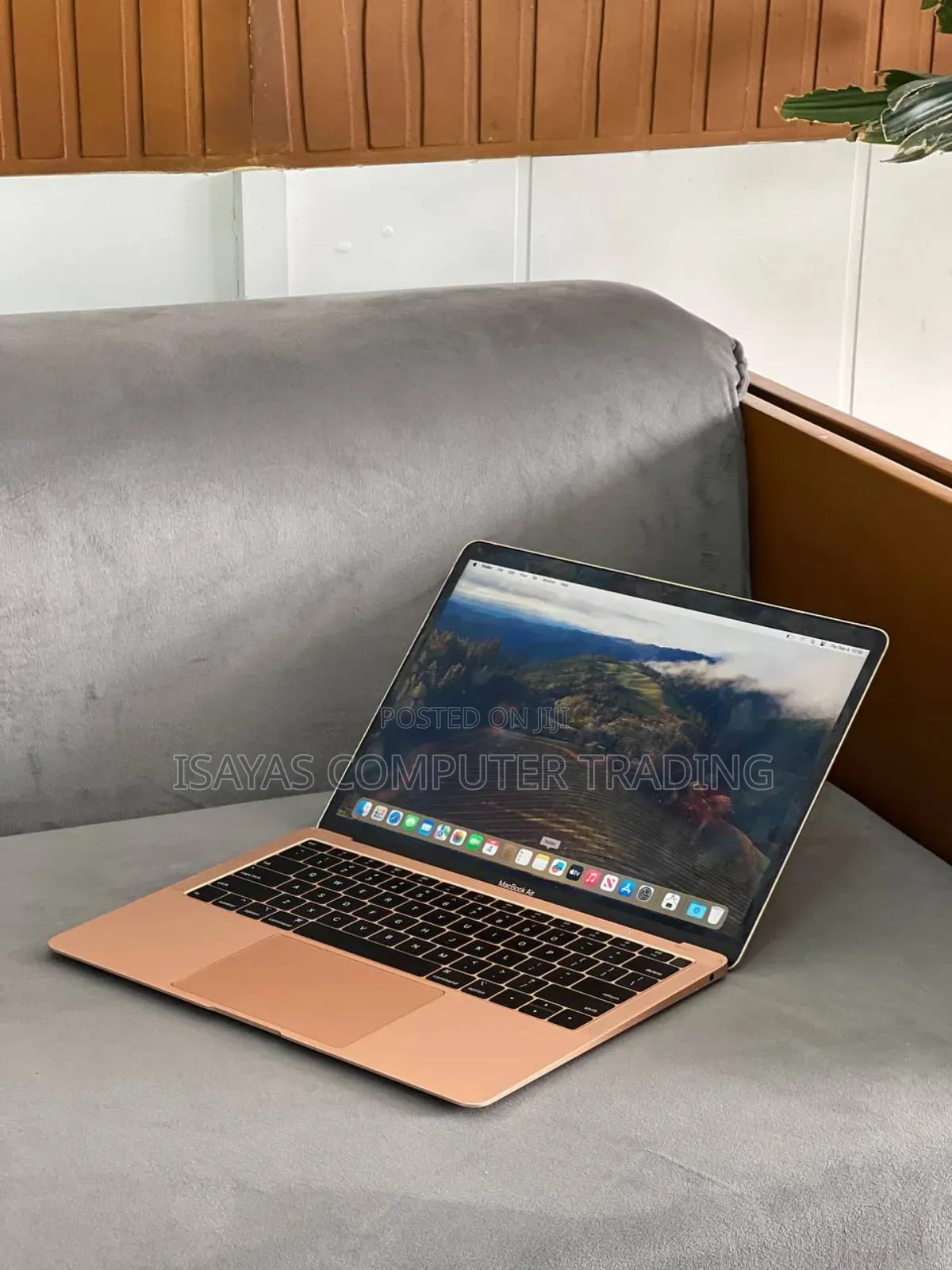 New Laptop Apple MacBook Air 2019 8GB SSD 128GB