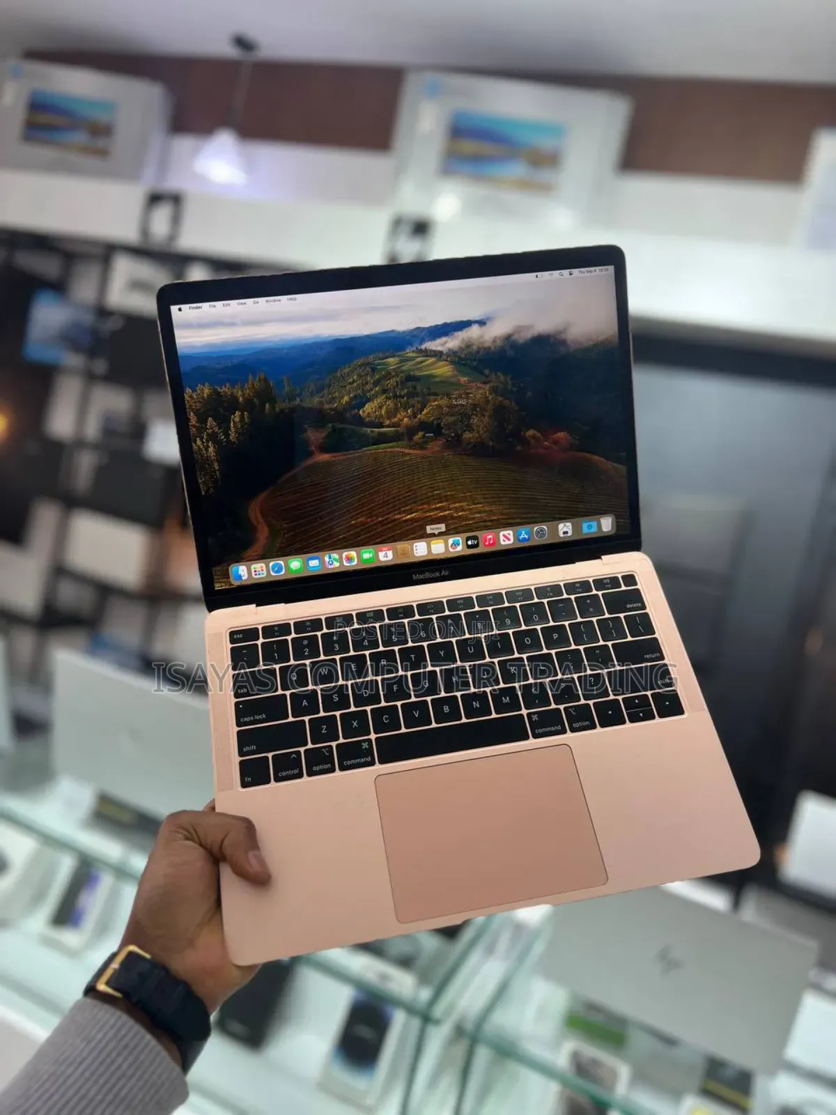 New Laptop Apple MacBook Air 2019 8GB SSD 128GB