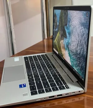 New Laptop HP ProBook 430 16GB Intel Core Ultra 7 SSD 512GB