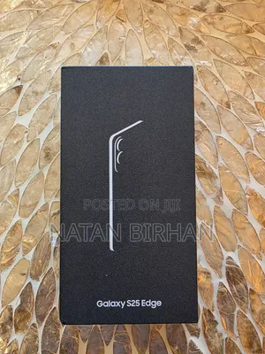 Photo - New Samsung Galaxy S25 Edge 256 GB Black
