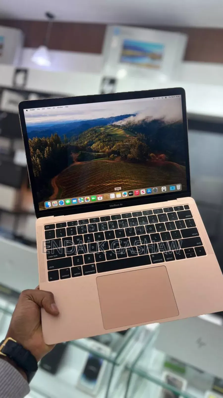 New Laptop Apple MacBook Air 2019 8GB Intel Core I5 SSD 256GB