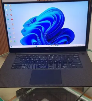 New Laptop Dell XPS 15 32GB Intel Core I9 SSD 2T