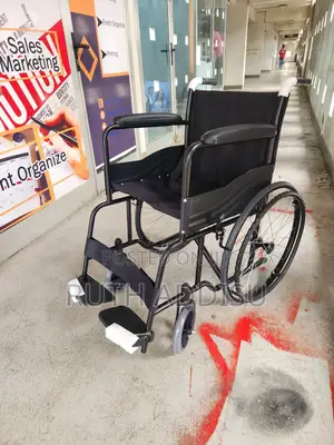 Photo - Wheelchair乏味foldable Wheelchair鵝毛cotten