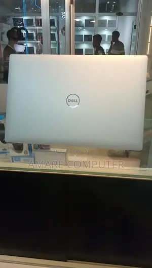 New Laptop Dell XPS 15 16GB Intel Core I5 SSD 512GB