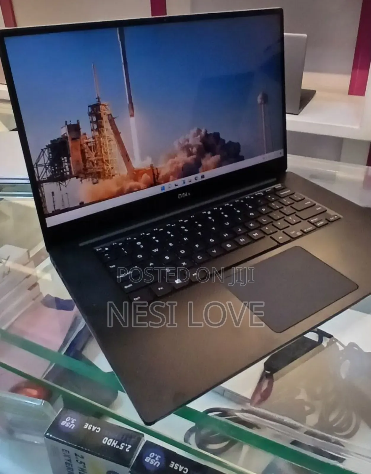 New Laptop Dell Precision 5540 16GB Intel Core I7 SSD 512GB