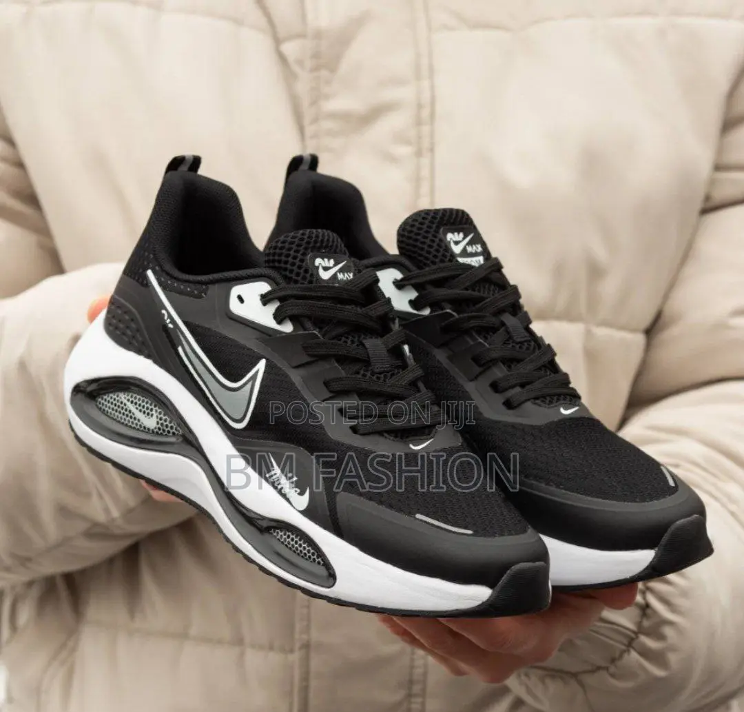 Nike Sneakers for Sport | Pedestrian | Comfortable Shoes