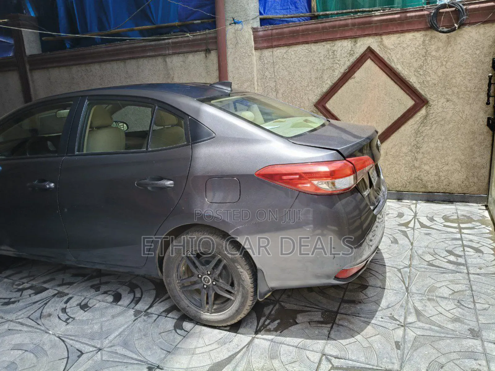Toyota Yaris 2022 Black