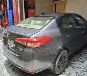 Toyota Yaris 2022 Black