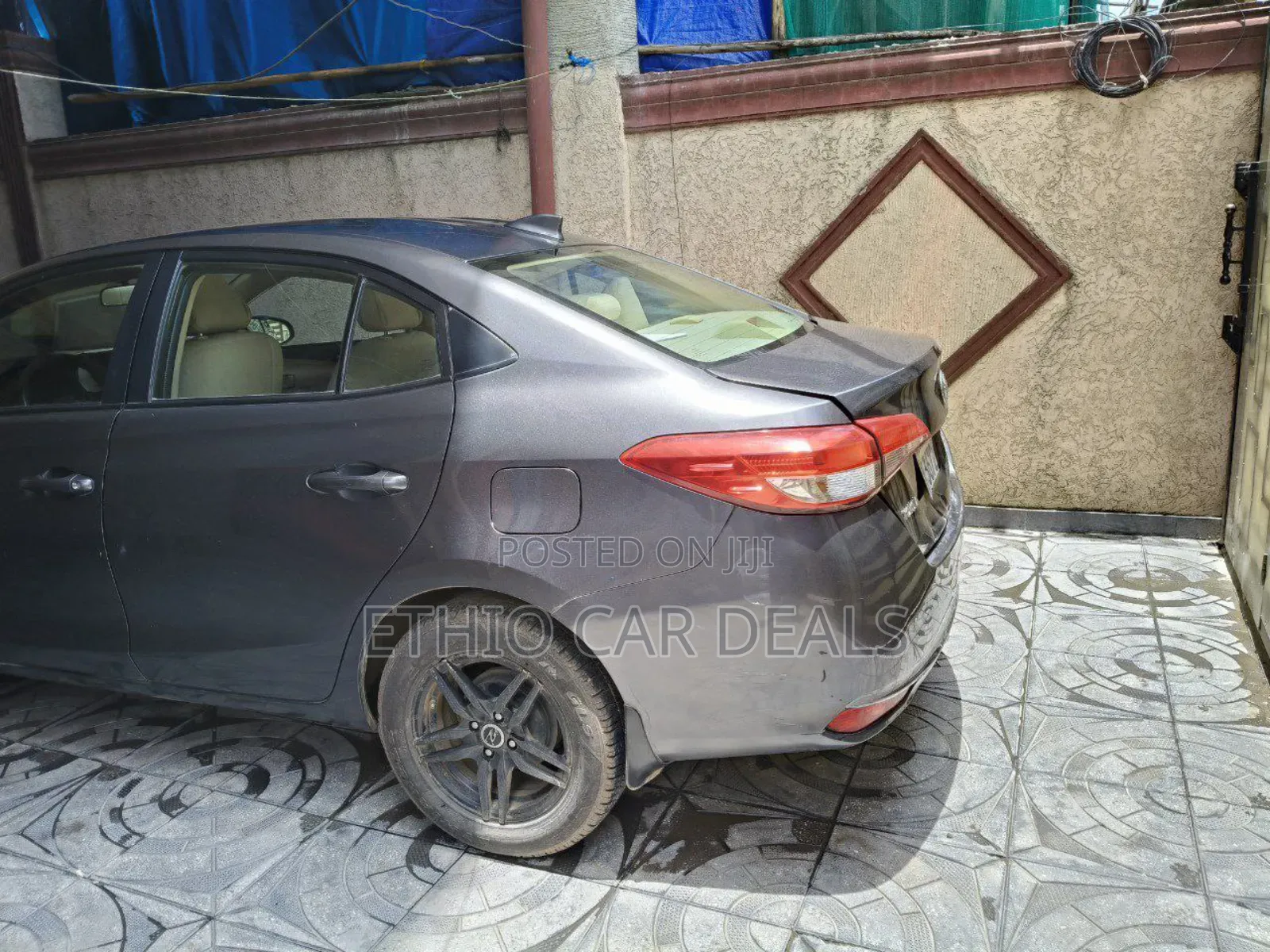 Toyota Yaris 2022 Black